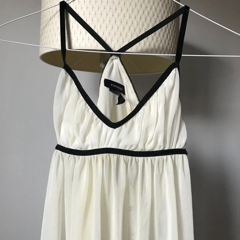 Express| Roman-esque Babydoll Sheer Top - Picture 7 of 9